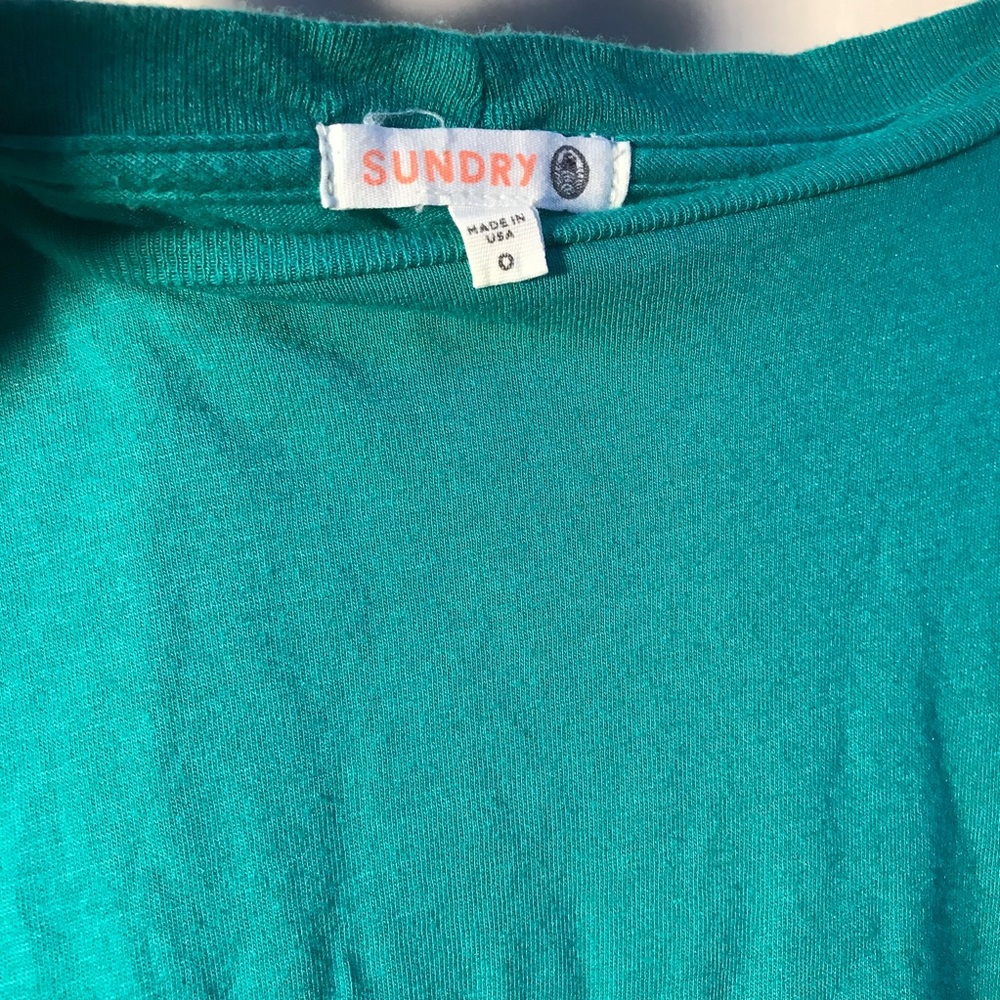 Sundry T-shirt - Picture 2 of 2